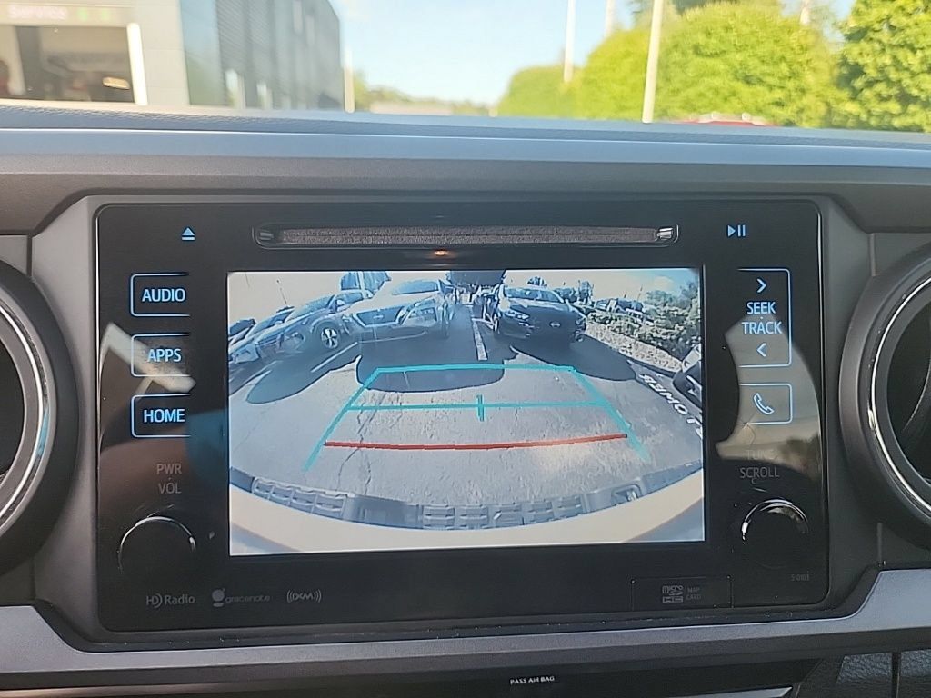 Used 2018 Toyota Tacoma TRD Off-Road AWD/4WD image 19