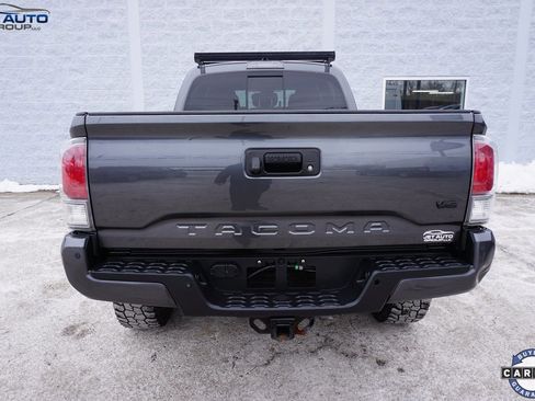 Used 2021 Toyota Tacoma TRD Off-Road w/ Technology Package image 15