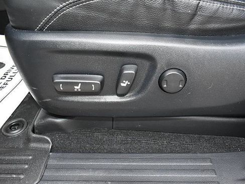 Used 2018 Toyota 4Runner Limited image 12