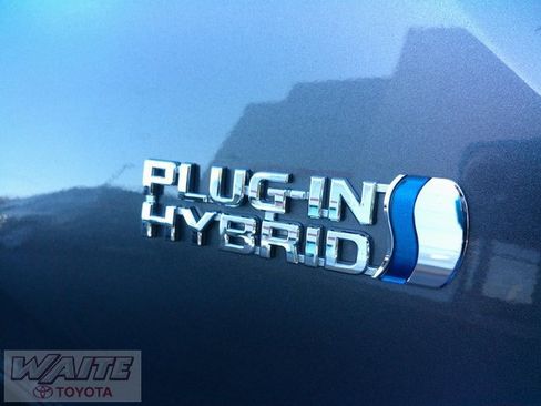 Certified 2022 Toyota Prius Prime Limited image 10