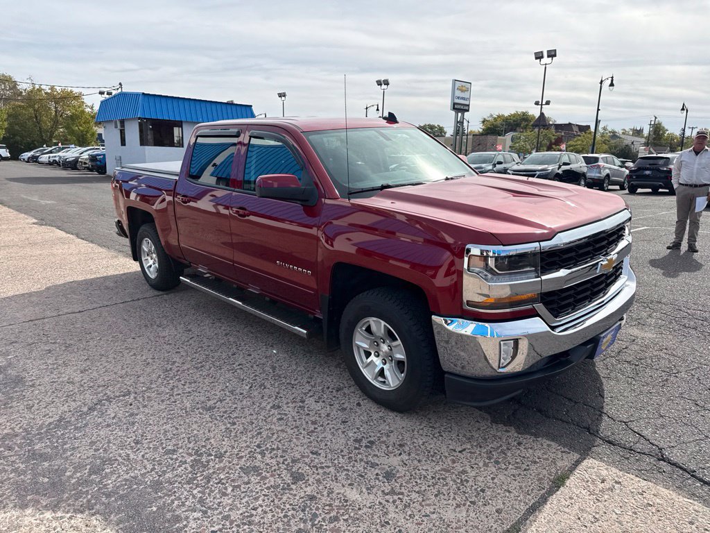 Used 2018 Chevrolet Silverado 1500 LT w/ All Star Edition AWD/4WD image 6