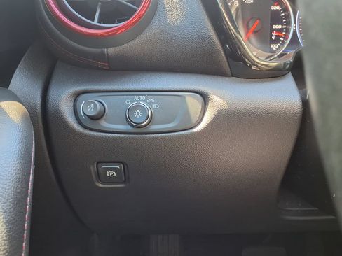 Used 2022 Chevrolet Blazer RS w/ Enhanced Convenience Package FWD image 36