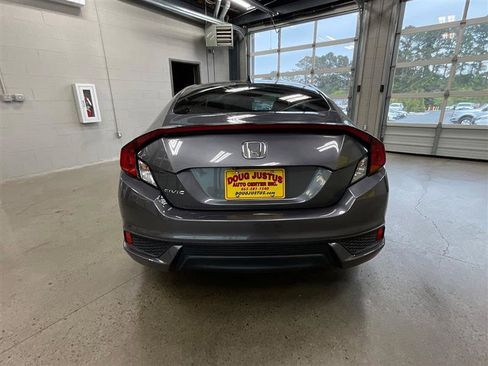 Used 2019 Honda Civic EX image 4