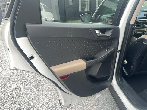 Used 2020 Ford Escape SEL AWD/4WD image 9