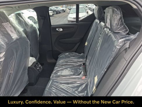 Certified 2026 Volvo XC40 B5 Core w/ Protection Package Premier AWD/4WD image 7