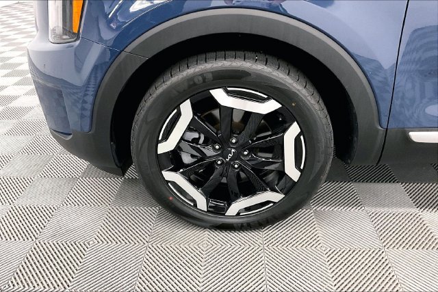 Used 2025 Kia Telluride S AWD/4WD image 10