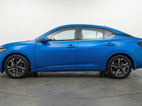 Used 2025 Nissan Sentra SV FWD image 5