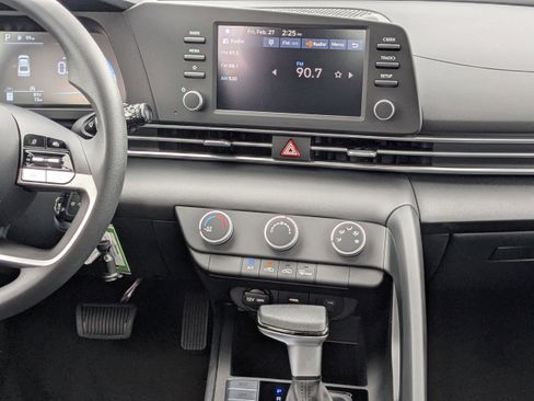 New 2026 Hyundai Elantra SE image 25