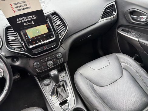 Used 2020 Jeep Cherokee Limited AWD/4WD image 23