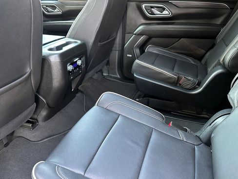 Certified 2023 GMC Yukon SLT w/ SLT Premium Package image 13