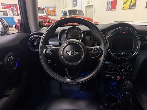 Used 2017 MINI Cooper 2-Door Hardtop FWD image 18
