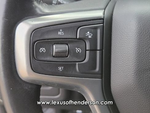 Used 2022 Chevrolet Suburban LS RWD image 23