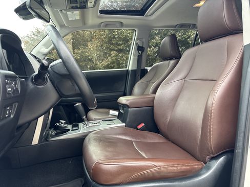 Used 2022 Toyota 4Runner Limited AWD/4WD image 16
