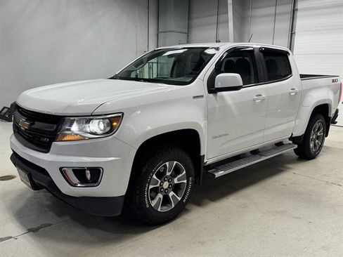 Used 2016 Chevrolet Colorado Z71 AWD/4WD image 3