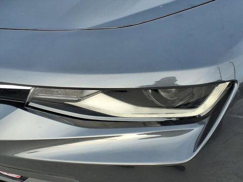 Used 2018 Chevrolet Camaro LT image 11