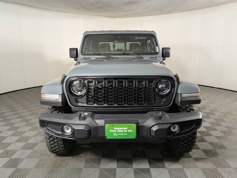 Certified 2025 Jeep Gladiator Willys image 2