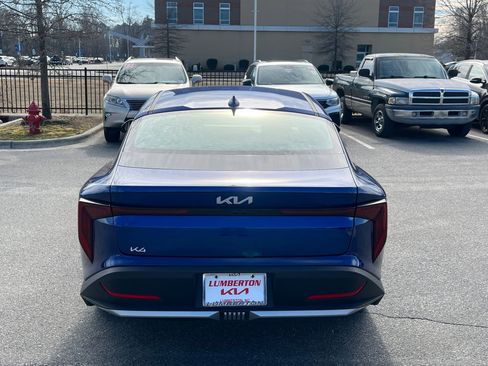 Used 2025 Kia K4 EX image 16