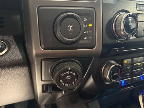 Used 2018 Ford F150 Raptor w/ Equipment Group 802A Luxury AWD/4WD image 21