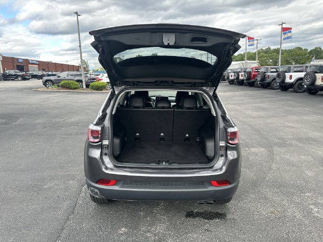 Used 2022 Jeep Compass Limited AWD/4WD image 27
