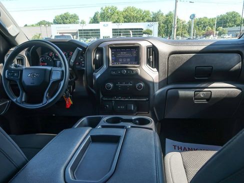 Used 2021 Chevrolet Silverado 1500 Custom Trail Boss w/ Midnight Edition AWD/4WD image 15