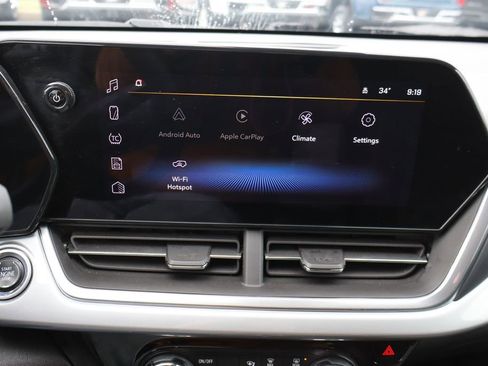 Used 2024 Chevrolet Trax LT image 10