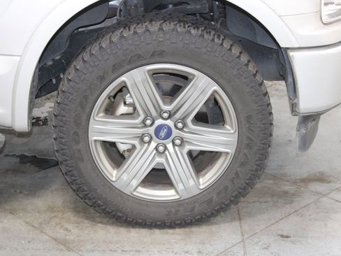 Used 2018 Ford F150 XLT w/ Equipment Group 302A Luxury image 14