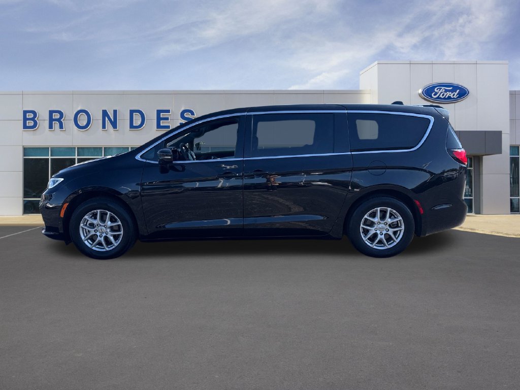 Used 2025 Chrysler Pacifica Select FWD 360° Tour