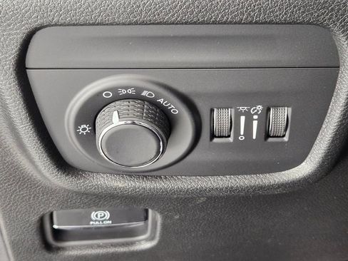 New 2025 Jeep Grand Cherokee L Laredo RWD image 27