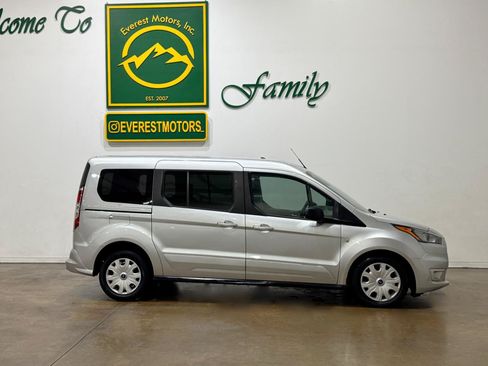 Used 2022 Ford Transit Connect XLT FWD image 2