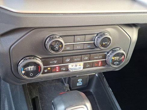 Certified 2025 Ford Bronco Outer Banks image 16