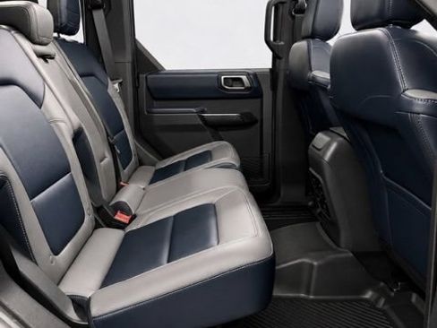 Used 2024 Ford Bronco Outer Banks AWD/4WD image 19