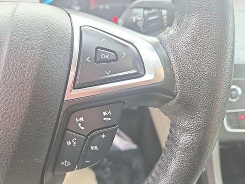 Used 2020 Ford Fusion SEL image 22