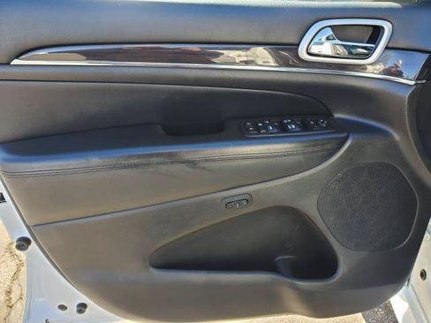 Used 2016 Jeep Grand Cherokee High Altitude AWD/4WD image 21