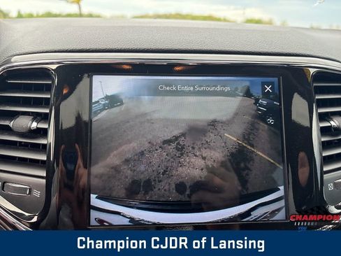 Used 2022 Jeep Grand Cherokee Laredo X AWD/4WD image 27