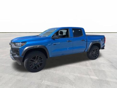 Used 2024 Chevrolet Colorado Trail Boss w/ Safety Package AWD/4WD image 2