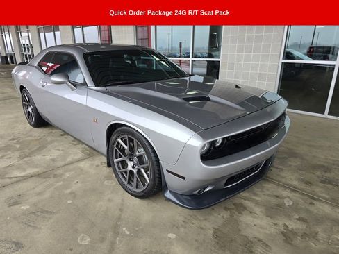 Used 2016 Dodge Challenger R/T Scat Pack w/ Leather Interior Group image 3