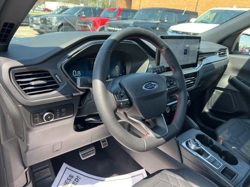 Certified 2023 Ford Escape ST-Line Elite w/ Premium Technology Package AWD/4WD image 7