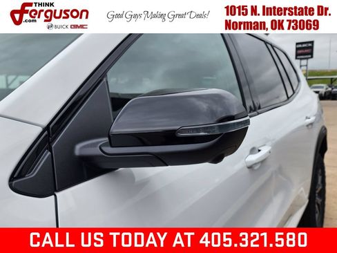 New 2026 GMC Acadia AT4 w/ Luxury Package AWD/4WD image 12
