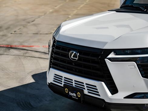 Used 2025 Lexus GX 550 image 25