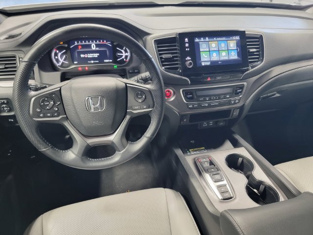 Certified 2025 Honda Passport EX-L image 27