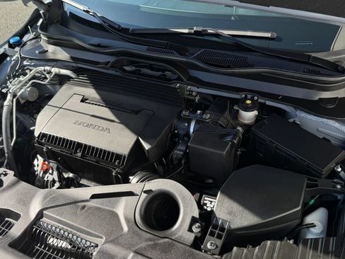 Certified 2025 Honda Pilot TrailSport image 27