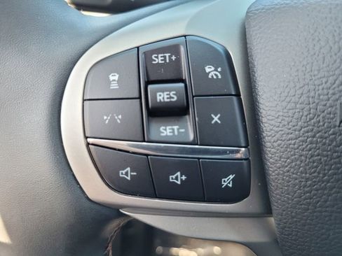 Certified 2025 Ford Explorer Active image 29