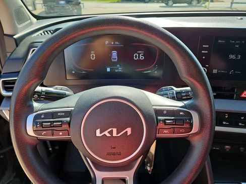 Used 2023 Kia Sportage LX FWD image 19
