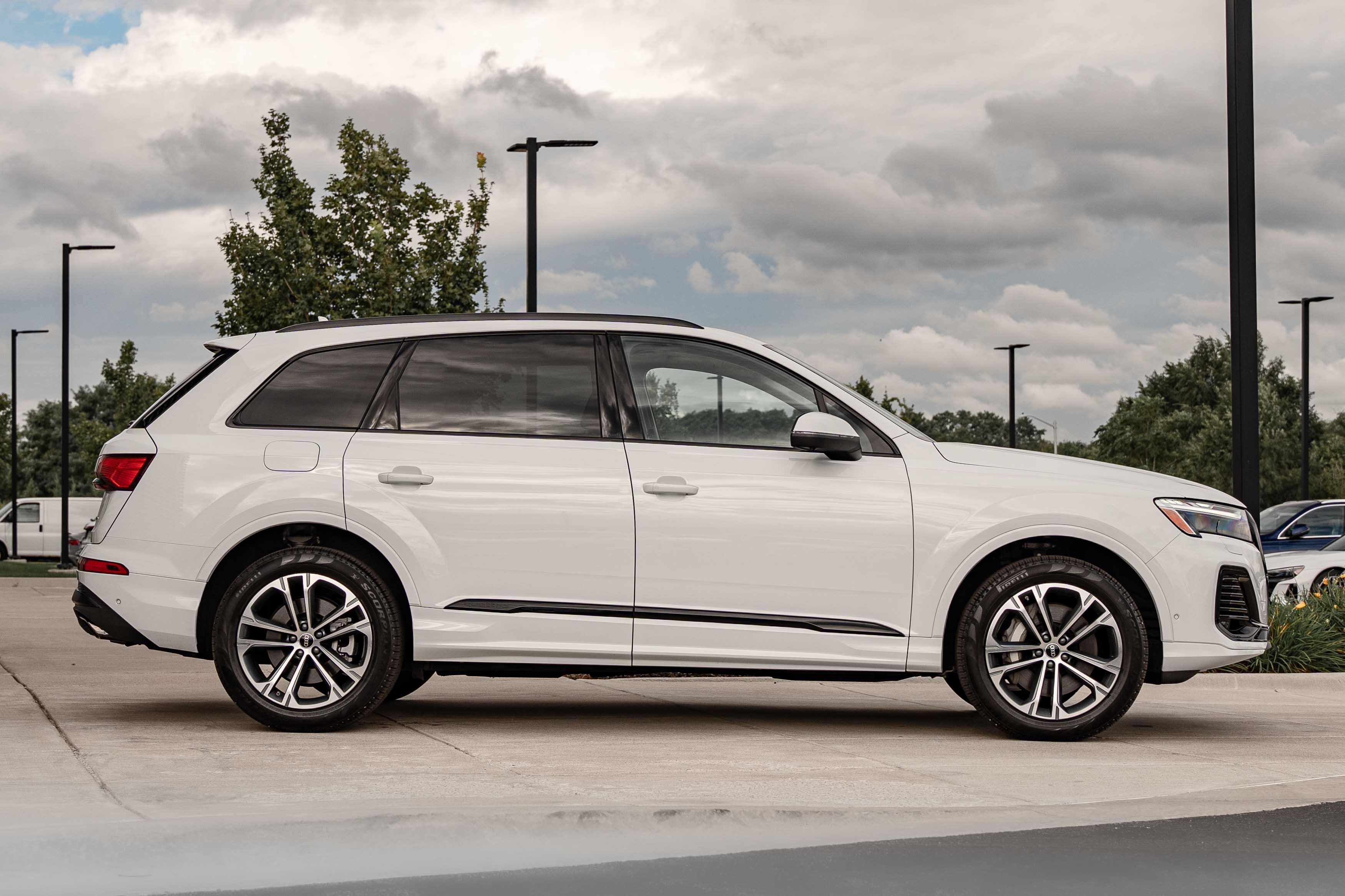 Certified 2026 Audi Q7 3.0T Premium AWD/4WD image 3