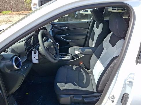 New 2026 Chevrolet Trax LS w/ Driver Confidence Package image 6