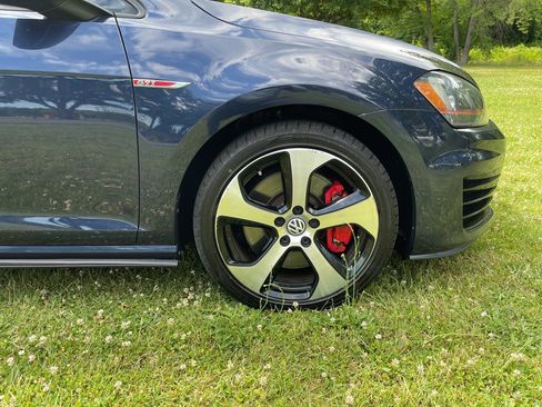 Used 2016 Volkswagen GTI SE FWD image 35