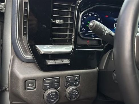Used 2025 Chevrolet Silverado 1500 High Country image 19