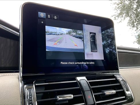 Used 2020 Lincoln Navigator Reserve w/ Luxury Package image 24