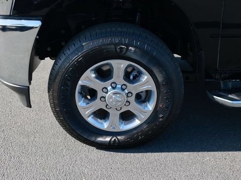 Used 2024 RAM 2500 Big Horn w/ Bed Utility Group AWD/4WD image 11