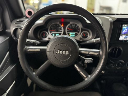 Used 2010 Jeep Wrangler Unlimited Sport AWD/4WD image 16